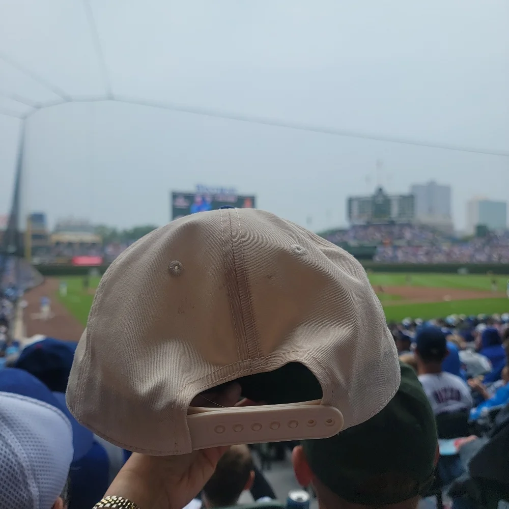 Wrigley Field Chicago Cubs Hat - Picture 3 of 5